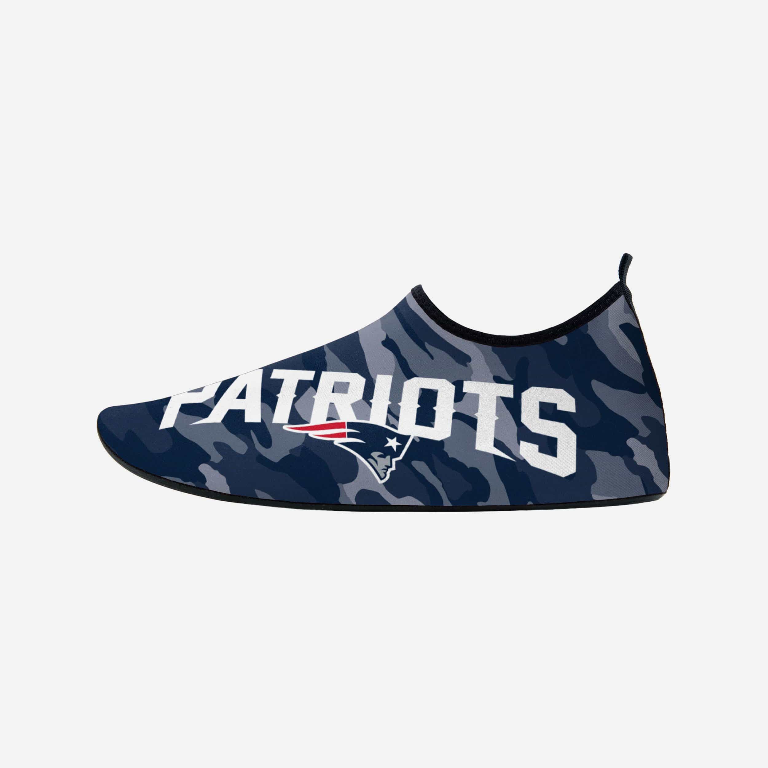 New England Patriots Mens Camo Water Shoe
