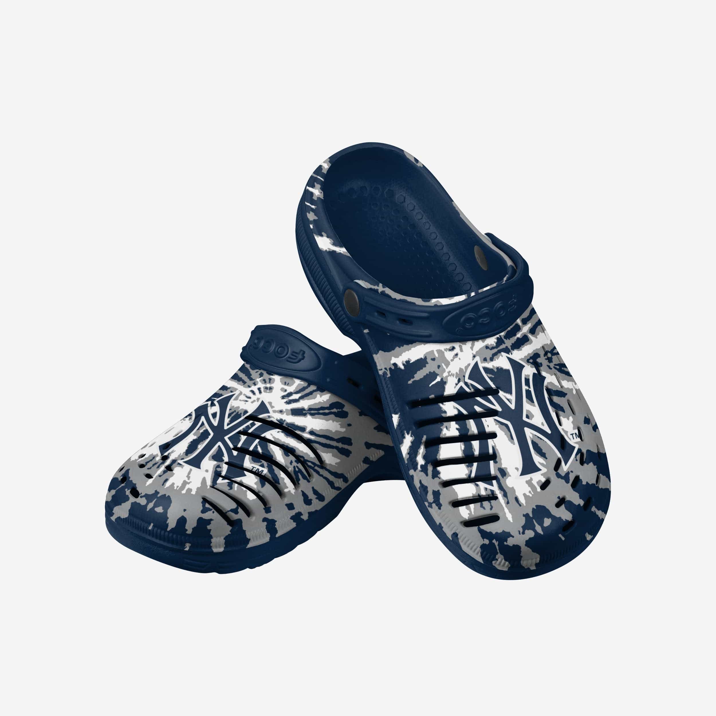 New York Yankees Tie-Dye Clog With Strap 3 New York Yankees Tie-Dye Clog With Strap