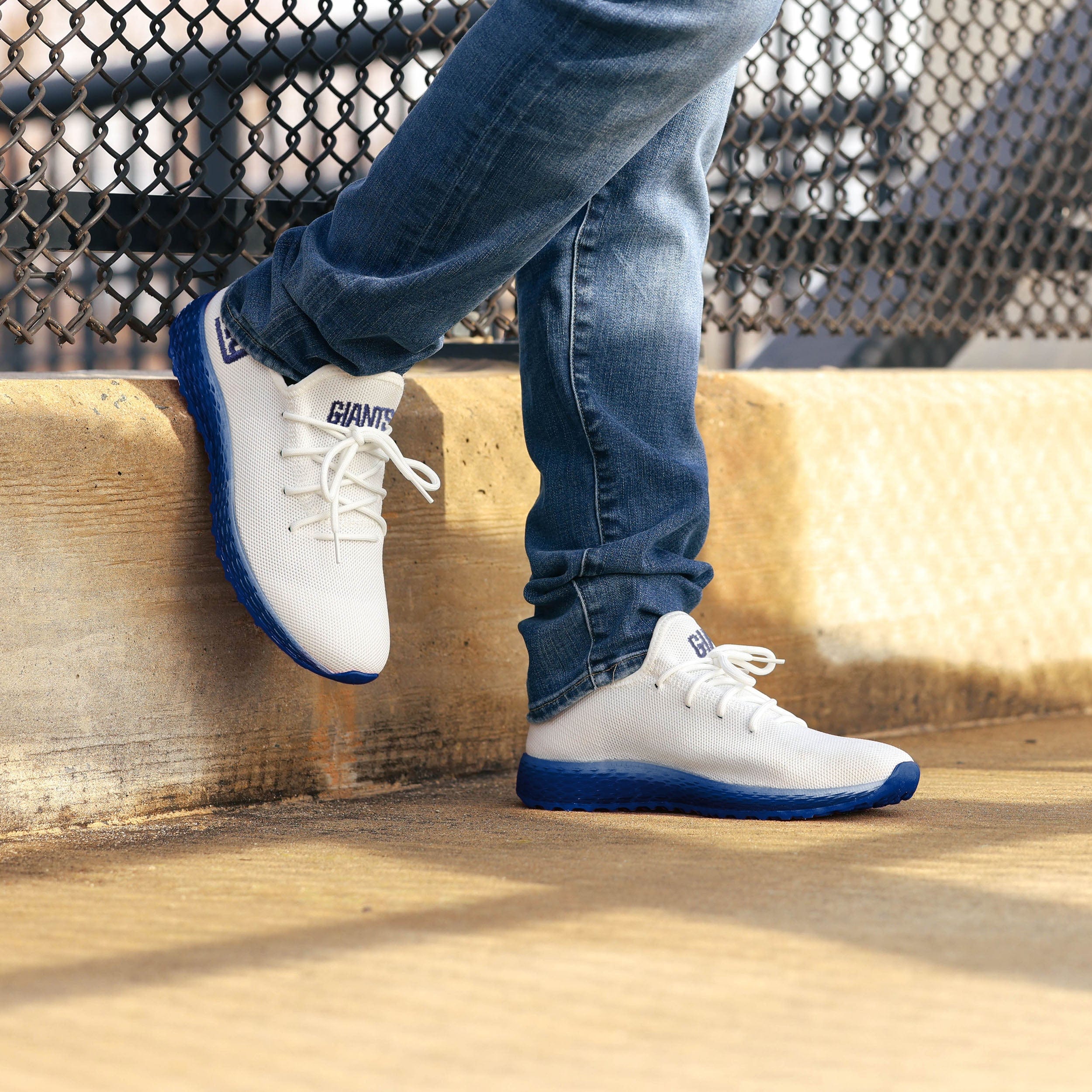 New York Giants Gradient Midsole White Sneakers 3 New York Giants Gradient Midsole White Sneakers