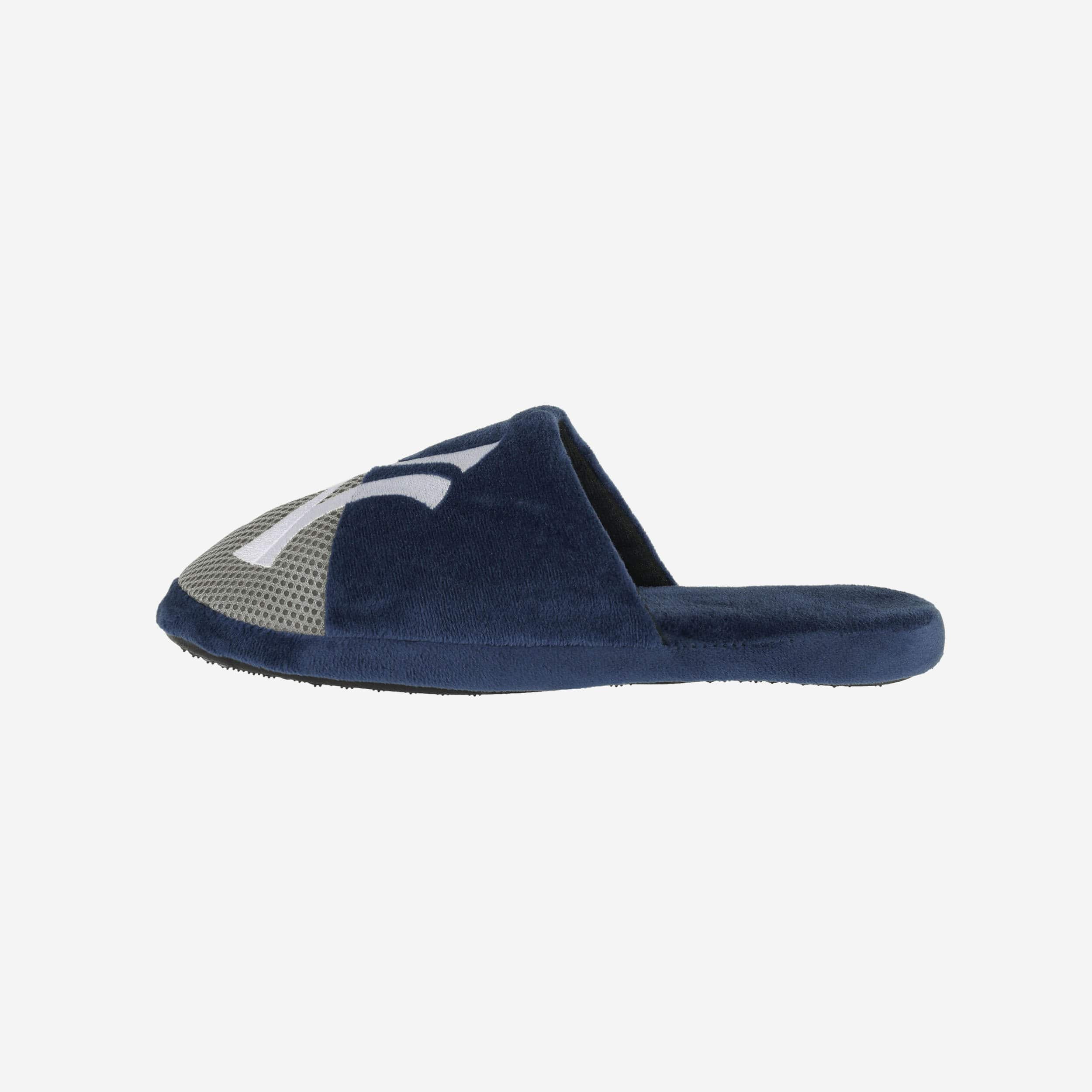 New York Yankees Team Logo Staycation Slipper