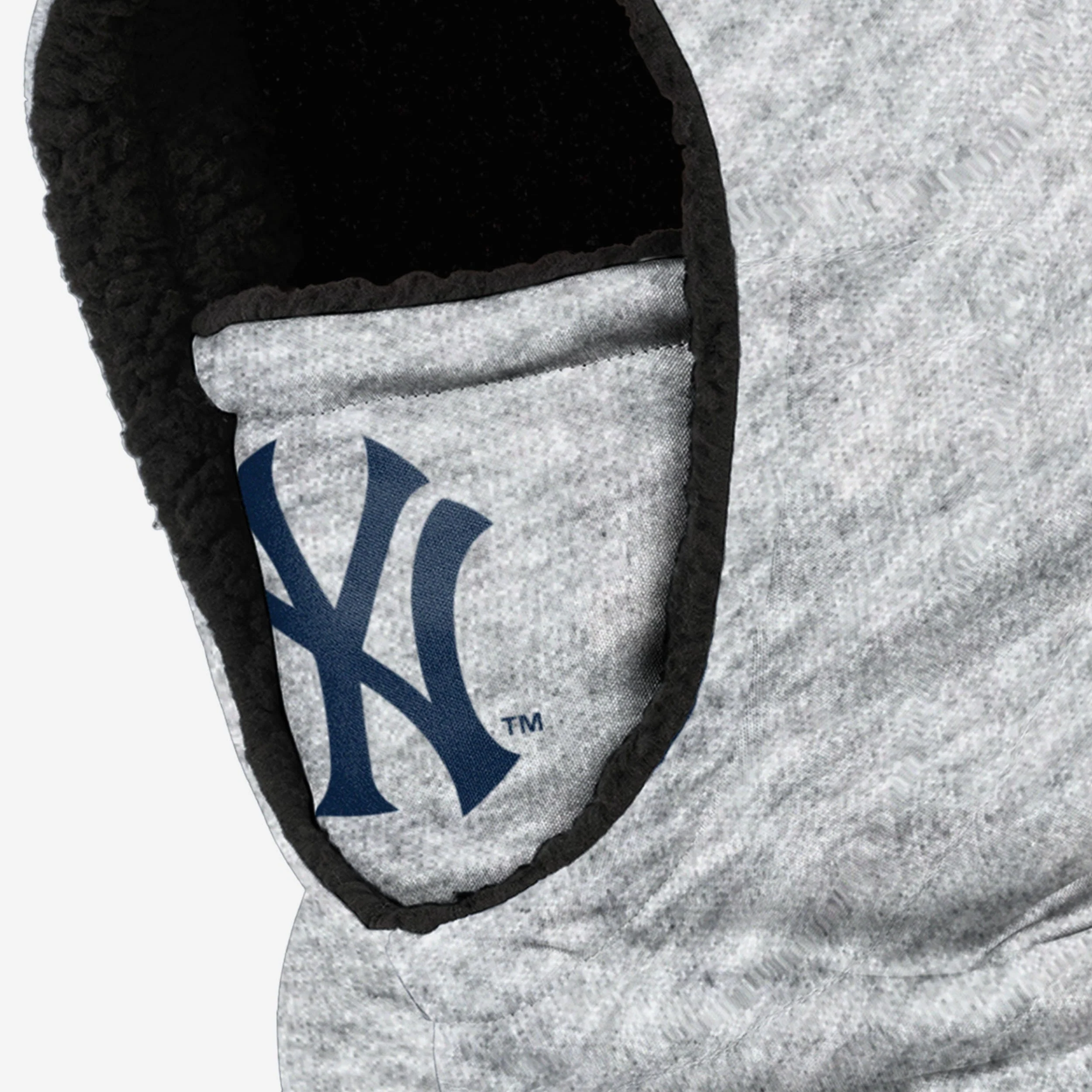 New York Yankees Heather Grey Big Logo Hooded Gaiter 3 New York Yankees Heather Grey Big Logo Hooded Gaiter