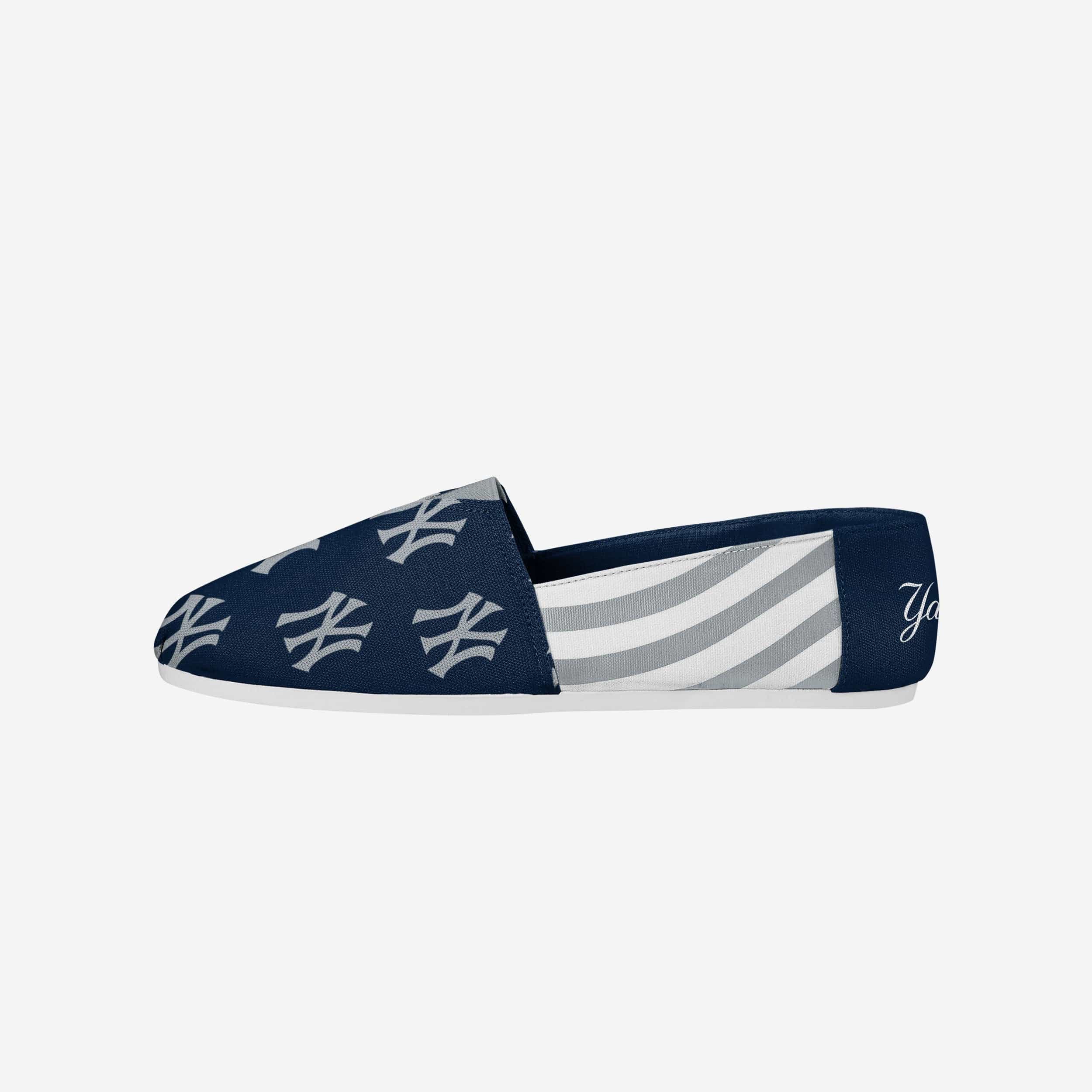 New York Yankees Womens Stripe Canvas Shoe