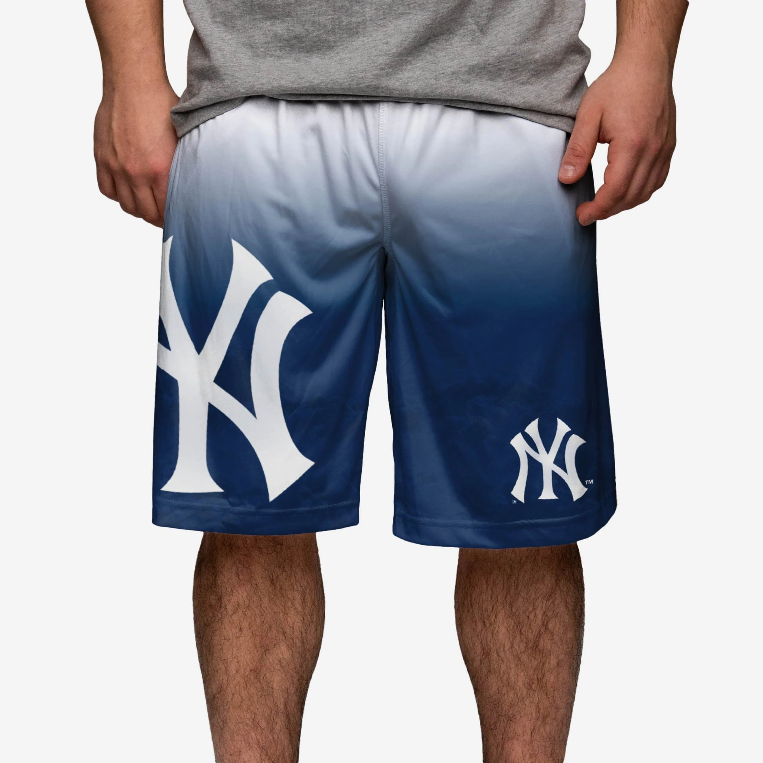 New York Yankees Gradient Big Logo Training Shorts