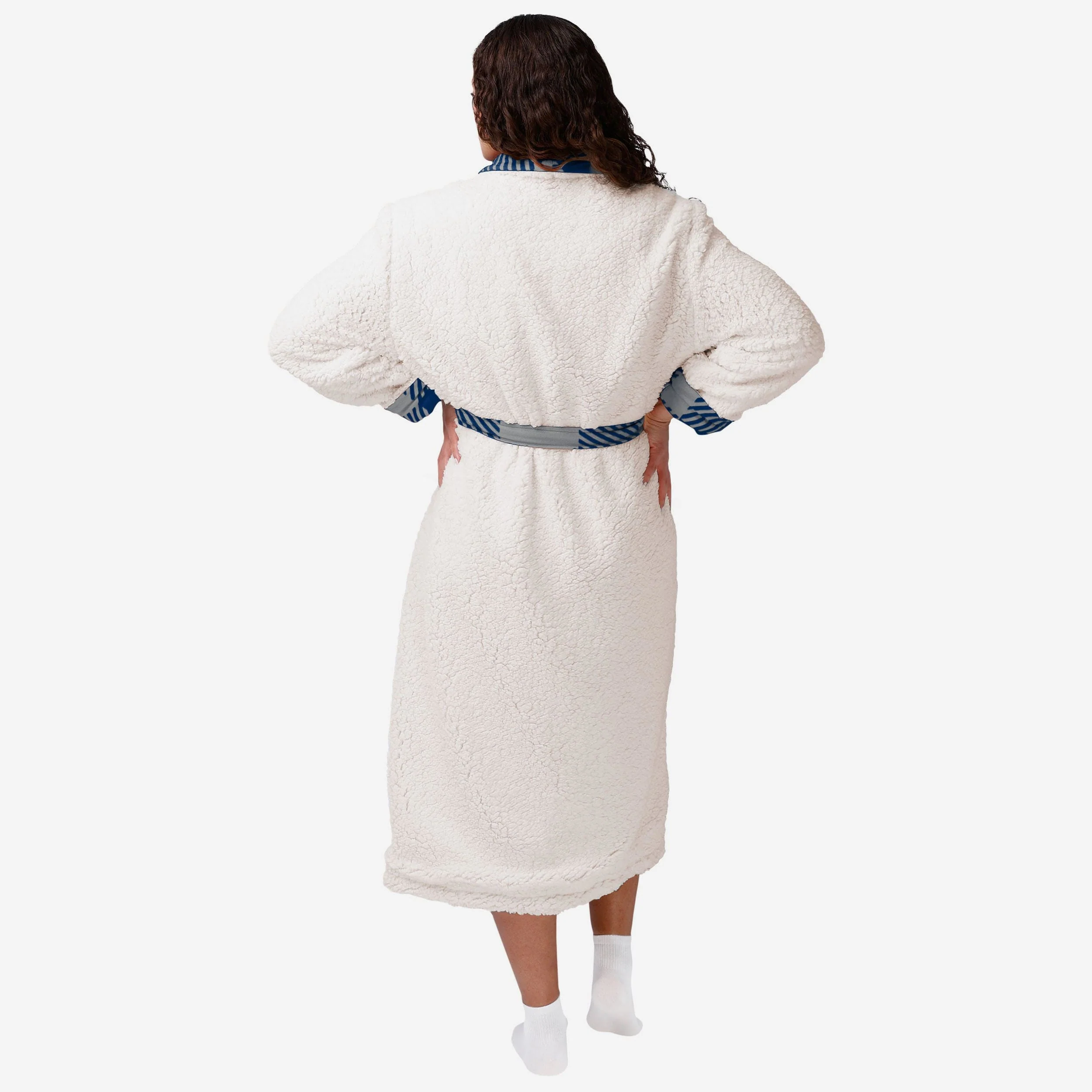 New York Yankees Lounge Life Reversible Robe 4 New York Yankees Lounge Life Reversible Robe