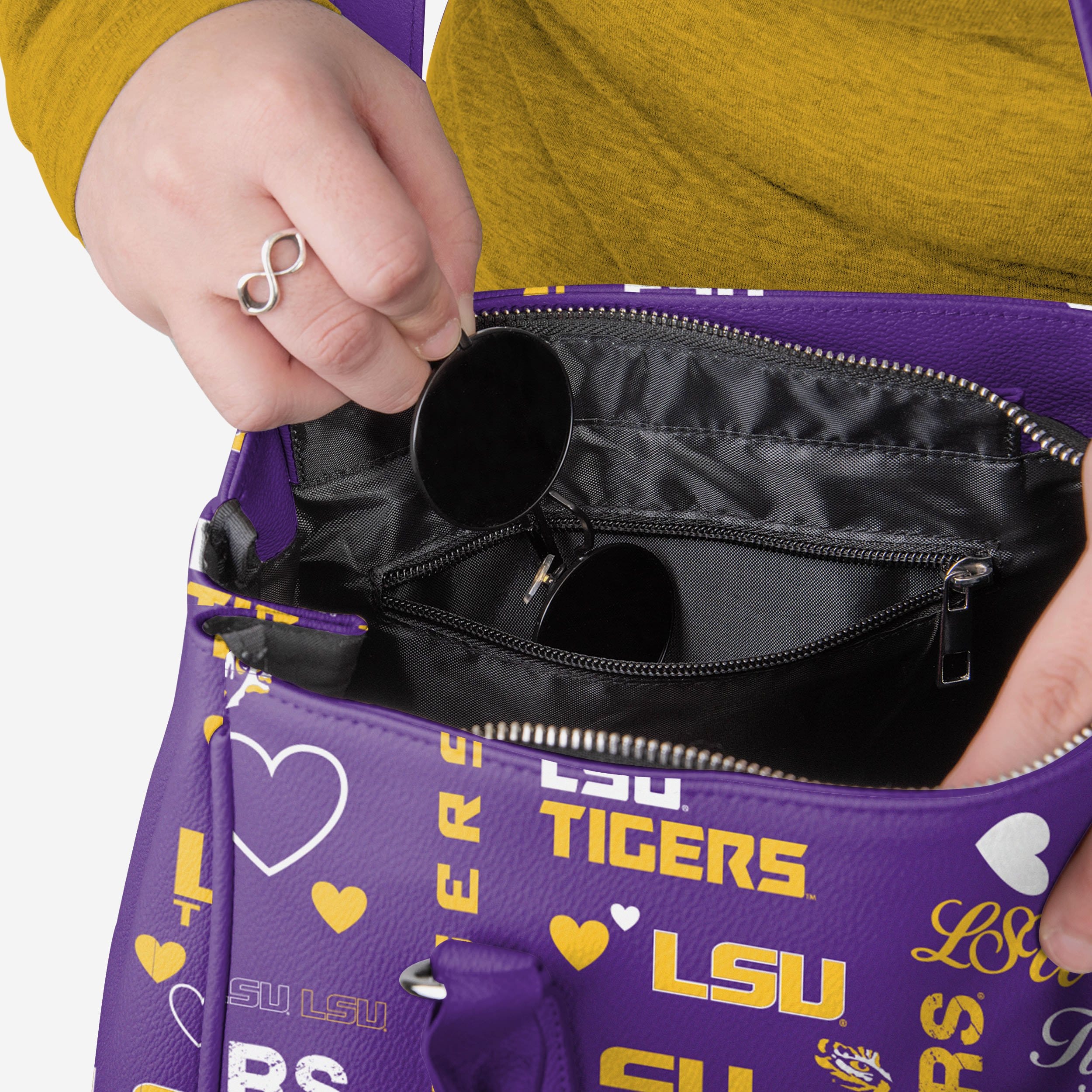 LSU Tigers Logo Love Purse 3 LSU Tigers Logo Love Purse