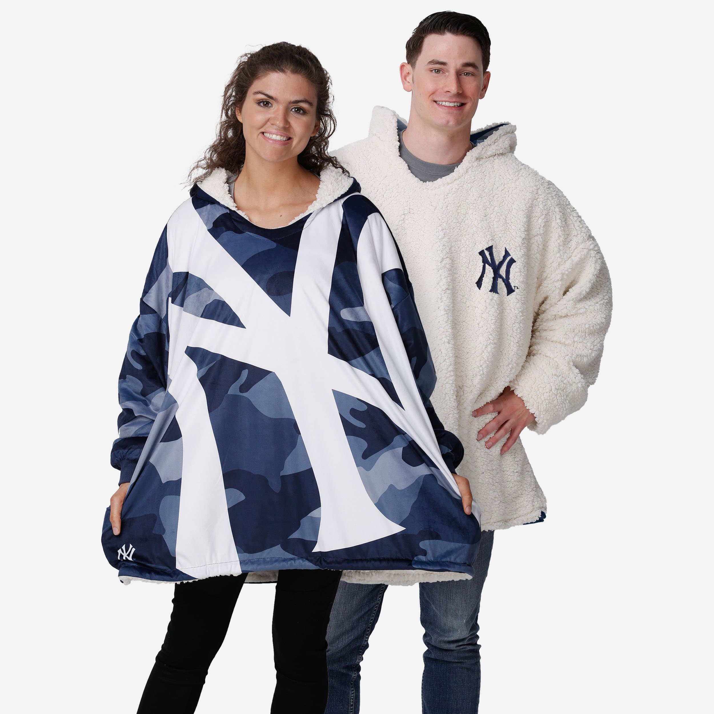 New York Yankees Reversible Team Color Camo Hoodeez 1 New York Yankees Reversible Team Color Camo Hoodeez
