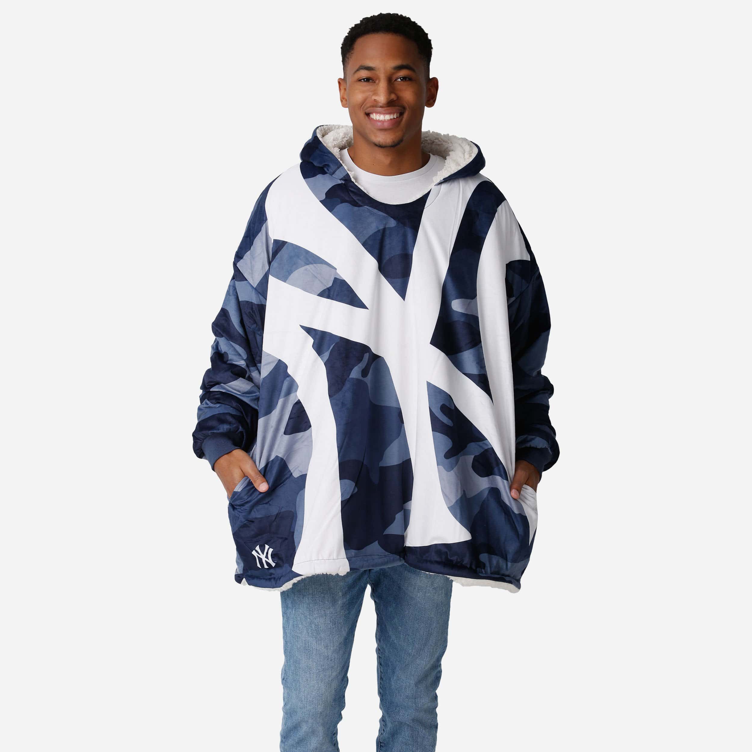 New York Yankees Reversible Team Color Camo Hoodeez 3 New York Yankees Reversible Team Color Camo Hoodeez