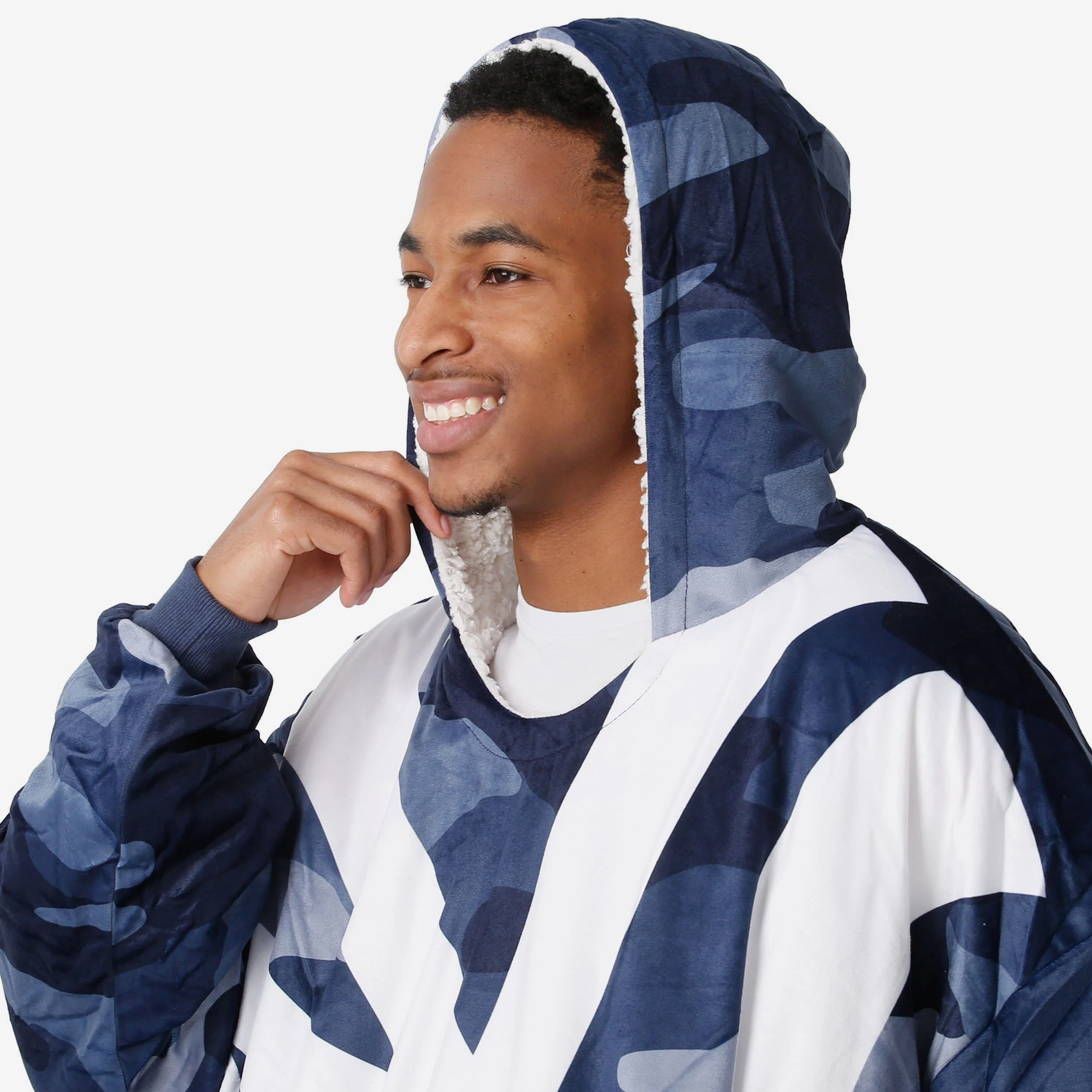 New York Yankees Reversible Team Color Camo Hoodeez 6 New York Yankees Reversible Team Color Camo Hoodeez