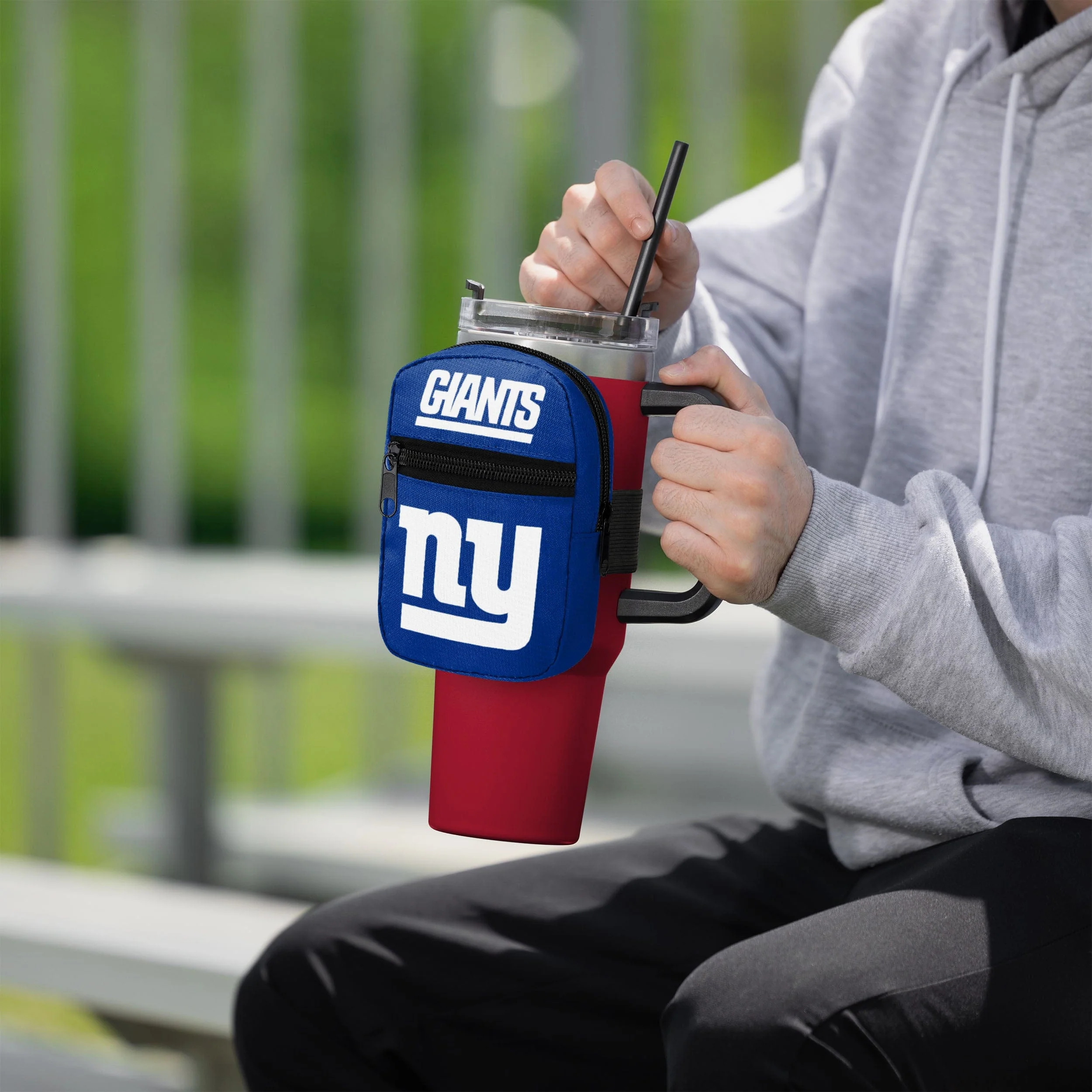 New York Giants Primary Logo Tumbler Fanny Pack 4 New York Giants Primary Logo Tumbler Fanny Pack