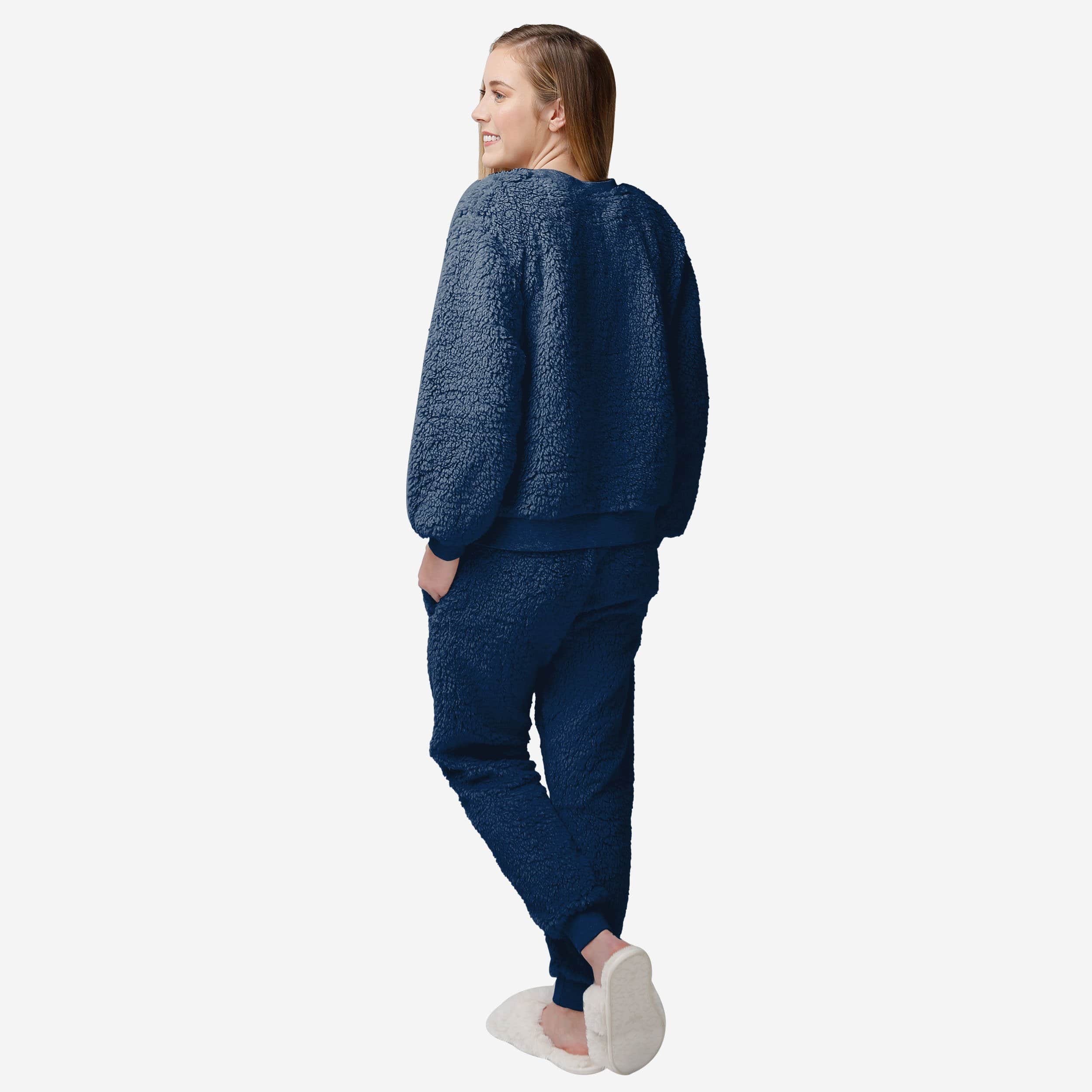 New York Yankees Womens Sherpa Lounge Set 2 New York Yankees Womens Sherpa Lounge Set