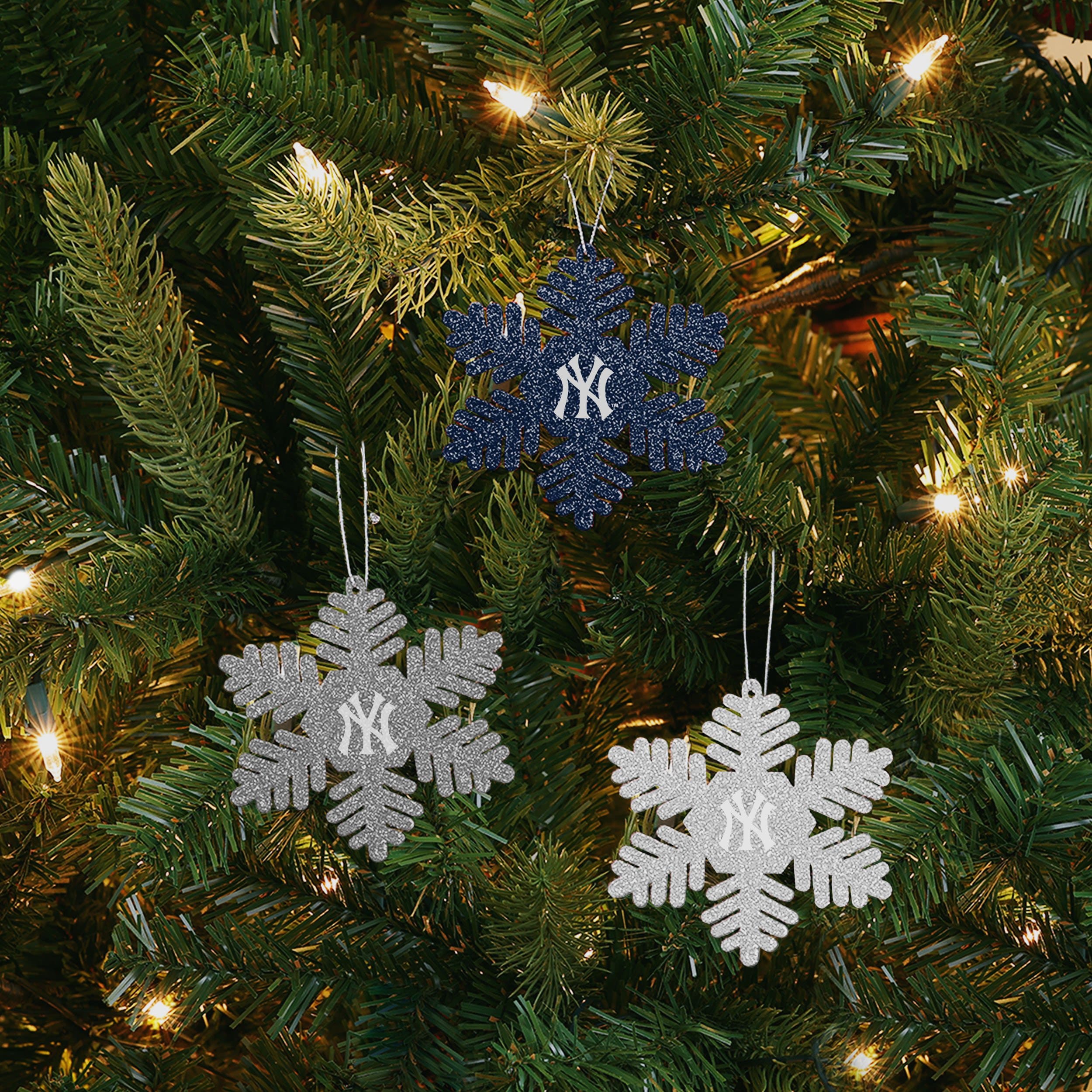 New York Yankees 3 Pack Metal Glitter Snowflake Ornament 2 New York Yankees 3 Pack Metal Glitter Snowflake Ornament