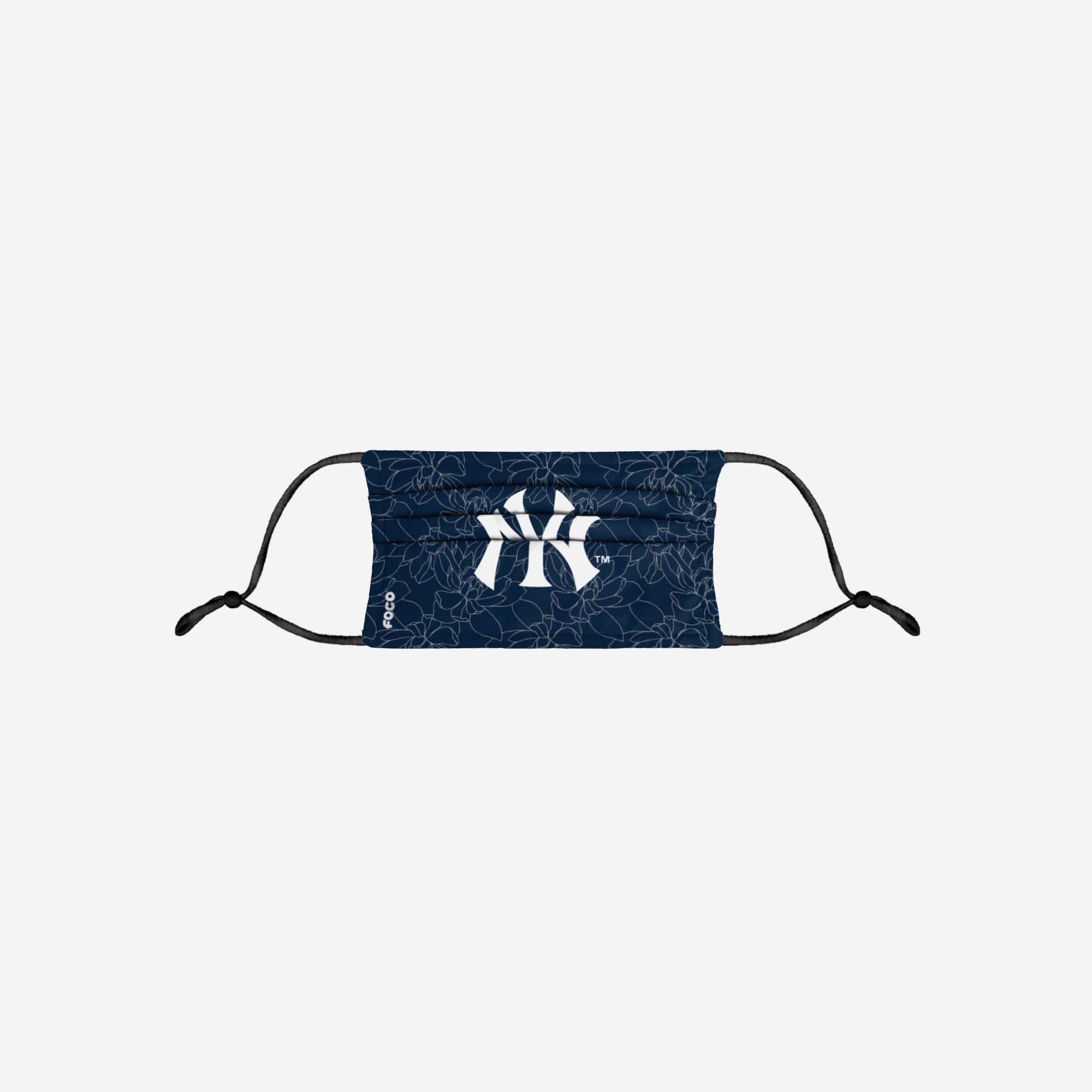 New York Yankees Gameday Gardener 3 Pack Face Cover 5 New York Yankees Gameday Gardener 3 Pack Face Cover
